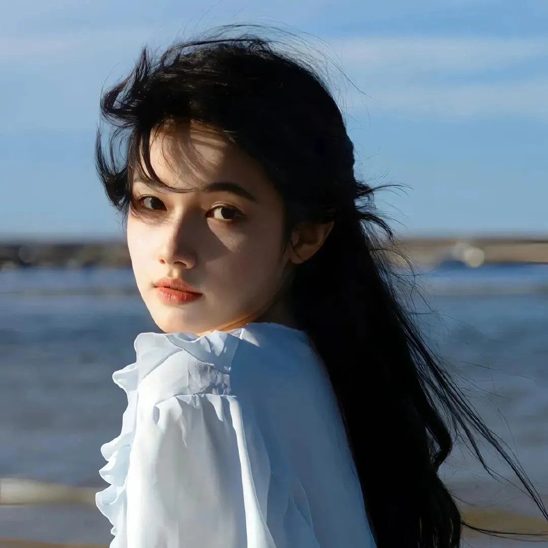 号舱房的女人